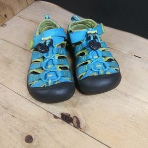 Kids keen sandals